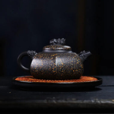Full Handmade Yixing Zisha Teapot [Liufang Hei Bao] (Hei Jiao Ni – 310ml)
