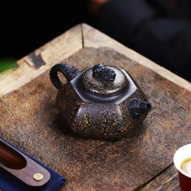 Full Handmade Yixing Zisha Teapot [Liufang Hei Bao] (Hei Jiao Ni – 310ml)