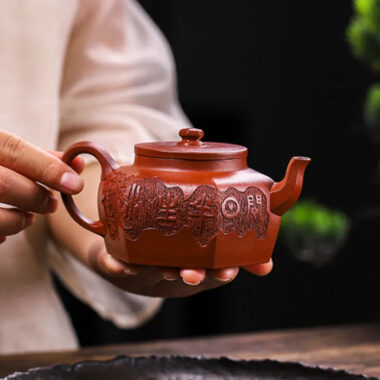Full Handmade Yixing Zisha Teapot [Liufang Huan Yu] (Xiao Meiyao Zhu Ni – 200ml)