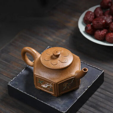 Full Handmade Yixing Zisha Teapot [Liufang Ling Hua] (Jin Jiang Po Ni – 320ml)