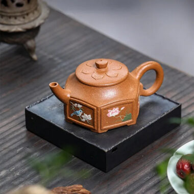 Full Handmade Yixing Zisha Teapot [Liufang Ling Hua] (Jin Jiang Po Ni – 320ml)