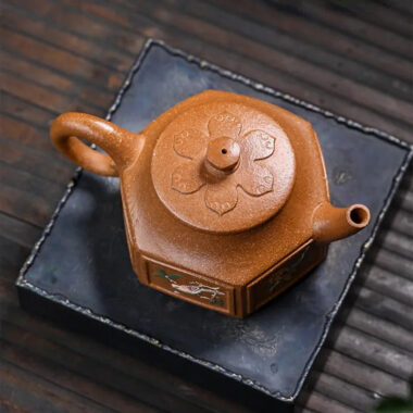 Full Handmade Yixing Zisha Teapot [Liufang Ling Hua] (Jin Jiang Po Ni – 320ml)