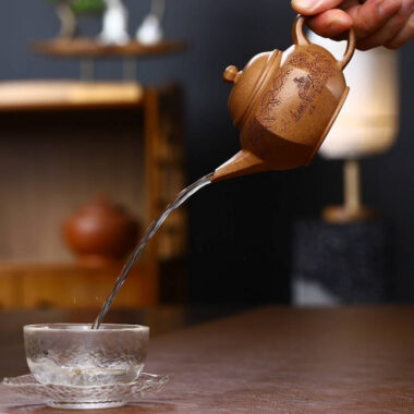 Full Handmade Yixing Zisha Teapot [Liufang Shuiping Pot] (Wucai Lao Duan Ni – 150ml)