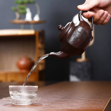 Full Handmade Yixing Zisha Teapot [Liufang Xiao Ying Pot] (Zi Ni – 280ml)