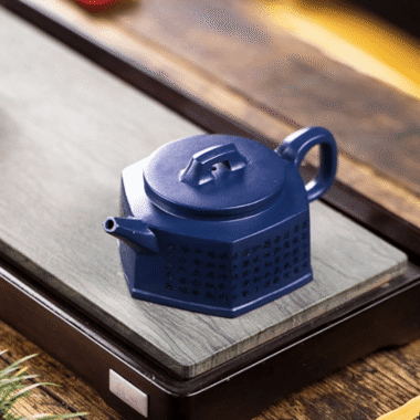 Full Handmade Yixing Zisha Teapot [Liufang Xin Lan] 1 Pot 5 Cups Set (Tian Qing Ni – 230ml)