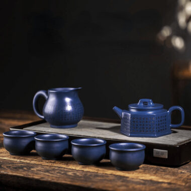 Full Handmade Yixing Zisha Teapot [Liufang Xin Lan] 1 Pot 5 Cups Set (Tian Qing Ni – 230ml)