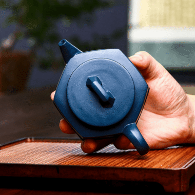 Full Handmade Yixing Zisha Teapot [Liufang Xin Lan] 1 Pot 5 Cups Set (Tian Qing Ni – 230ml)