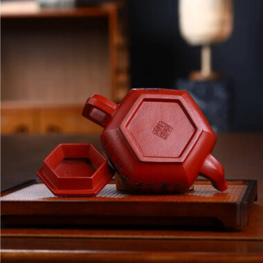 Full Handmade Yixing Zisha Teapot [Liufang Xue Hua Pot] (Zhu Ni – 350ml)