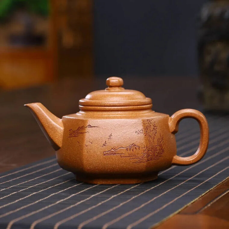 Full Handmade Yixing Zisha Teapot [Liufang Yun Zhong Pot] (Wucai Lao Duan Ni – 280ml)