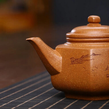 Full Handmade Yixing Zisha Teapot [Liufang Yun Zhong Pot] (Wucai Lao Duan Ni – 280ml)