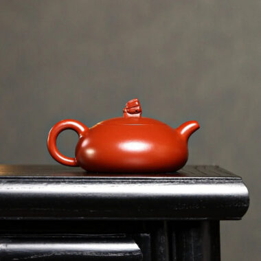 Full Handmade Yixing Zisha Teapot [Lotus Pod Half Moon Pot] (Dahongpao – 170ml)