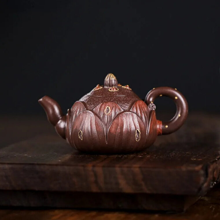 Full Handmade Yixing Zisha Teapot [Lotus] (Zi Ni – 100ml)