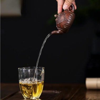 Full Handmade Yixing Zisha Teapot [Lotus] (Zi Ni – 100ml)
