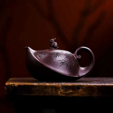Full Handmade Yixing Zisha Teapot [Lucky] (Zi Xue Sha – 300ml)