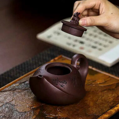 Full Handmade Yixing Zisha Teapot [Lucky] (Zi Xue Sha – 300ml)