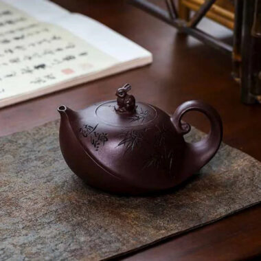 Full Handmade Yixing Zisha Teapot [Lucky] (Zi Xue Sha – 300ml)