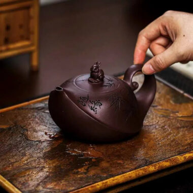 Full Handmade Yixing Zisha Teapot [Lucky] (Zi Xue Sha – 300ml)