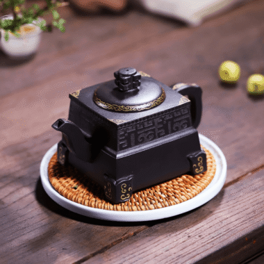 Full Handmade Yixing Zisha Teapot [Megatron] (Shi Huang – 380ml)