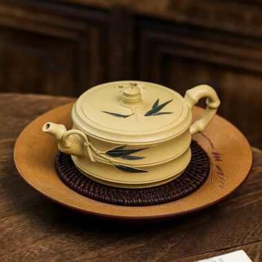 Full Handmade Yixing Zisha Teapot [Mei Zhu Shuang Qing] (Bensan Lu Ni – 230ml)