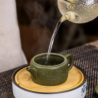 Full Handmade Yixing Zisha Teapot [Meixiang Rugu] (Taohua Lu Ni – 230ml)