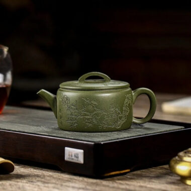 Full Handmade Yixing Zisha Teapot [Meixiang Rugu] (Taohua Lu Ni – 230ml)