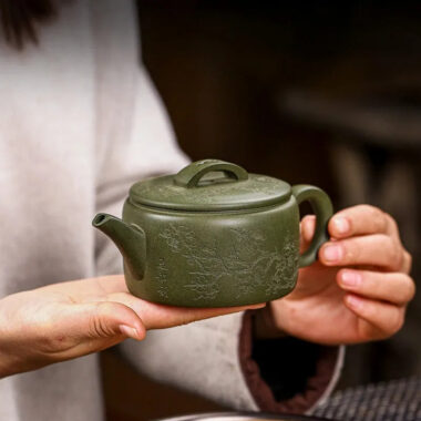 Full Handmade Yixing Zisha Teapot [Meixiang Rugu] (Taohua Lu Ni – 230ml)
