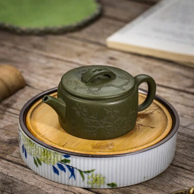 Full Handmade Yixing Zisha Teapot [Meixiang Rugu] (Taohua Lu Ni – 230ml)