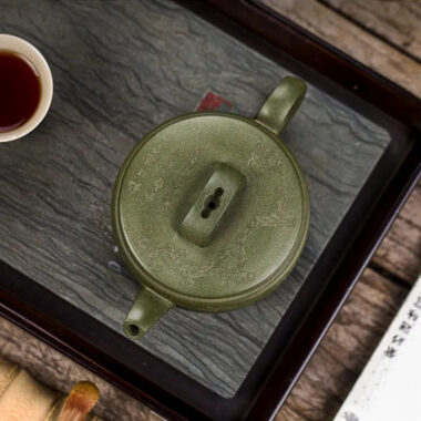 Full Handmade Yixing Zisha Teapot [Meixiang Rugu] (Taohua Lu Ni – 230ml)