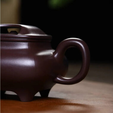 Full Handmade Yixing Zisha Teapot [Niu Gai Chuan Lu Pot] (Lao Zi Ni – 380ml)