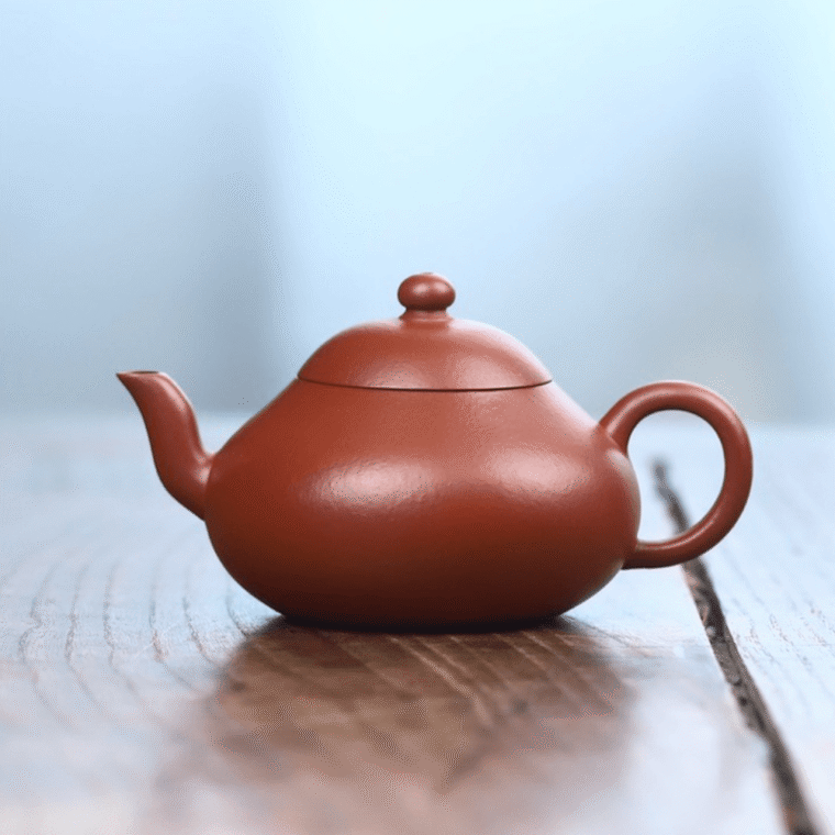 Full Handmade Yixing Zisha Teapot [Pear Pot] (Zhu Ni – 150ml)