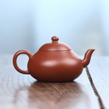 Full Handmade Yixing Zisha Teapot [Pear Pot] (Zhu Ni – 150ml)