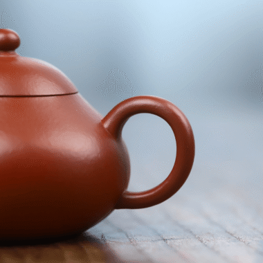 Full Handmade Yixing Zisha Teapot [Pear Pot] (Zhu Ni – 150ml)