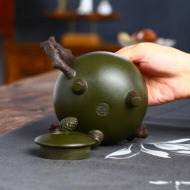 Full Handmade Yixing Zisha Teapot [Pine Cone Pot] (Mo Lu Ni – 380ml)