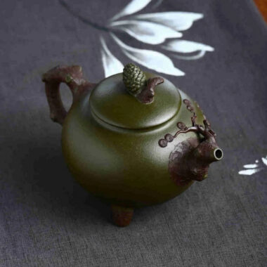 Full Handmade Yixing Zisha Teapot [Pine Cone Pot] (Mo Lu Ni – 380ml)