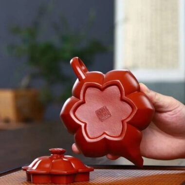 Full Handmade Yixing Zisha Teapot [Plum Blossom Pot] (Dahongpao – 210ml)