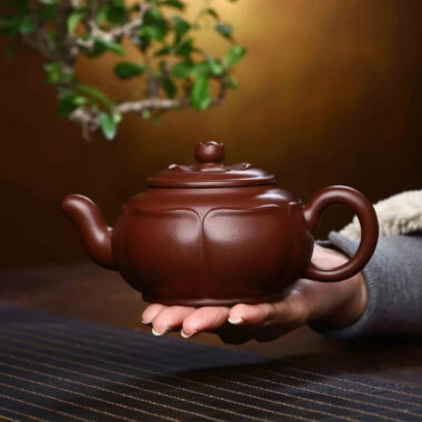 Full Handmade Yixing Zisha Teapot [Prosperous Lotus] (Lao Zi Ni – 320ml)