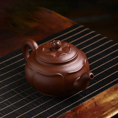 Full Handmade Yixing Zisha Teapot [Prosperous Lotus] (Lao Zi Ni – 320ml)