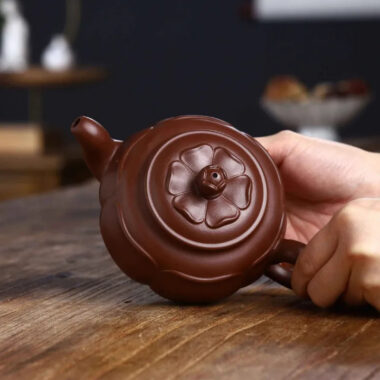 Full Handmade Yixing Zisha Teapot [Prosperous Lotus] (Lao Zi Ni – 320ml)
