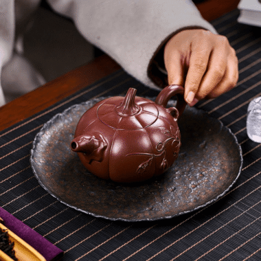 Full Handmade Yixing Zisha Teapot [Pumpkin] (Zi Ni – 380ml)