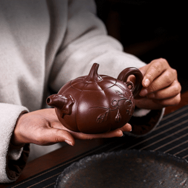 Full Handmade Yixing Zisha Teapot [Pumpkin] (Zi Ni – 380ml)