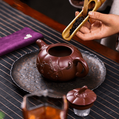 Full Handmade Yixing Zisha Teapot [Pumpkin] (Zi Ni – 380ml)