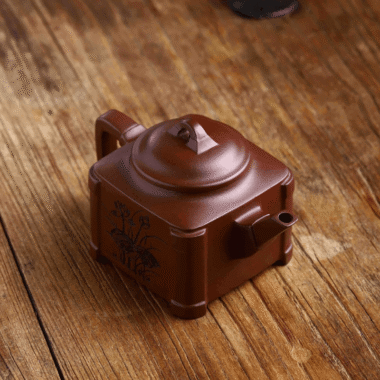 Full Handmade Yixing Zisha Teapot [Qingfeng Yulu] (Lao Zi Ni – 220ml)