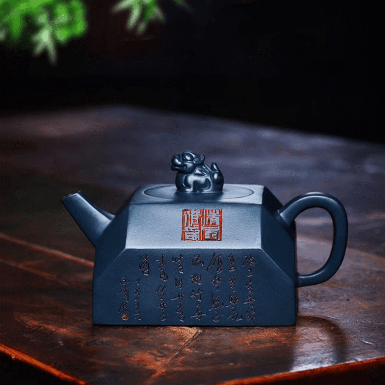 Full Handmade Yixing Zisha Teapot [Qingfeng Zhu Ying] (Tian Qing Ni – 240ml)