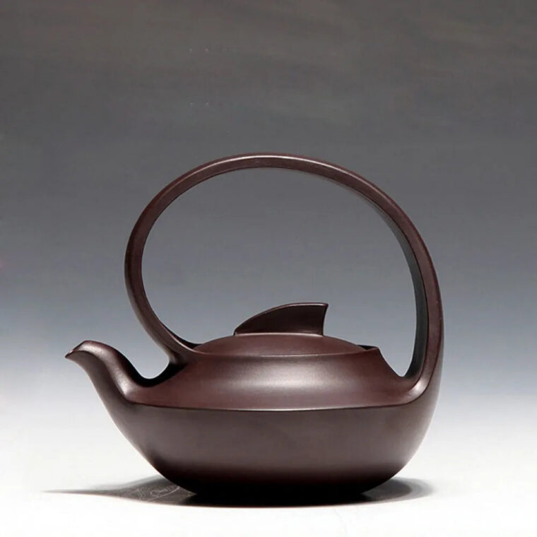Full Handmade Yixing Zisha Teapot [Qu Hu Tiliang Pot] (Lao Zi Ni – 235/320ml)