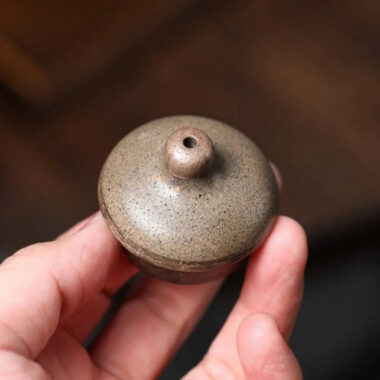 Full Handmade Yixing Zisha Teapot [Ruding Tripod Pot] (Lao Duan Ni – 200ml)