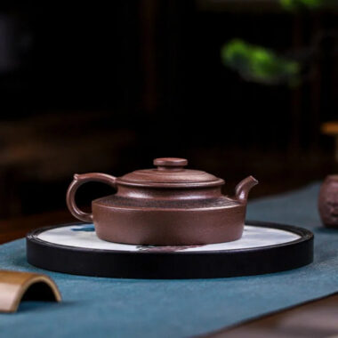Full Handmade Yixing Zisha Teapot [Ruyi Jin Mei] (Ziyu Jin Sha – 200ml)