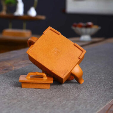 Full Handmade Yixing Zisha Teapot [Ruyi Sifang Pot] (Wucai Lao Duan Ni – 320ml)