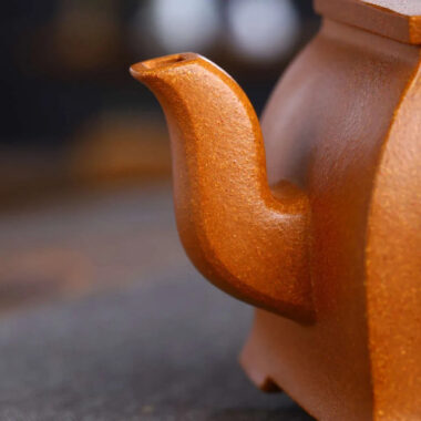 Full Handmade Yixing Zisha Teapot [Ruyi Sifang Pot] (Wucai Lao Duan Ni – 320ml)