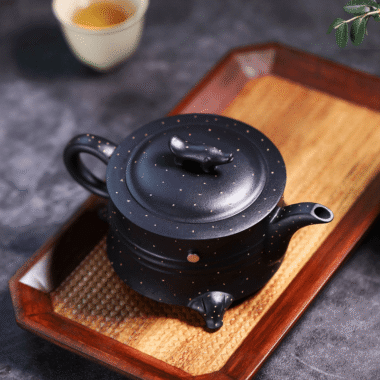 Full Handmade Yixing Zisha Teapot [San Zu Lu Ding] (Shi Huang – 220ml)