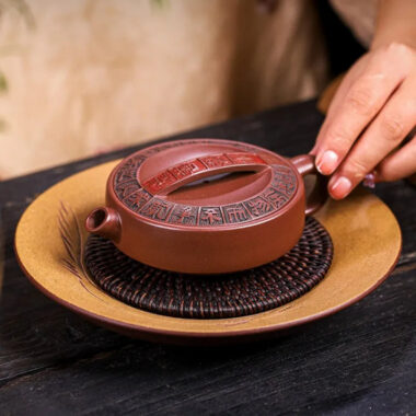 Full Handmade Yixing Zisha Teapot [Shang Shan Ruo Shui] (Di Cao Qing – 160ml)